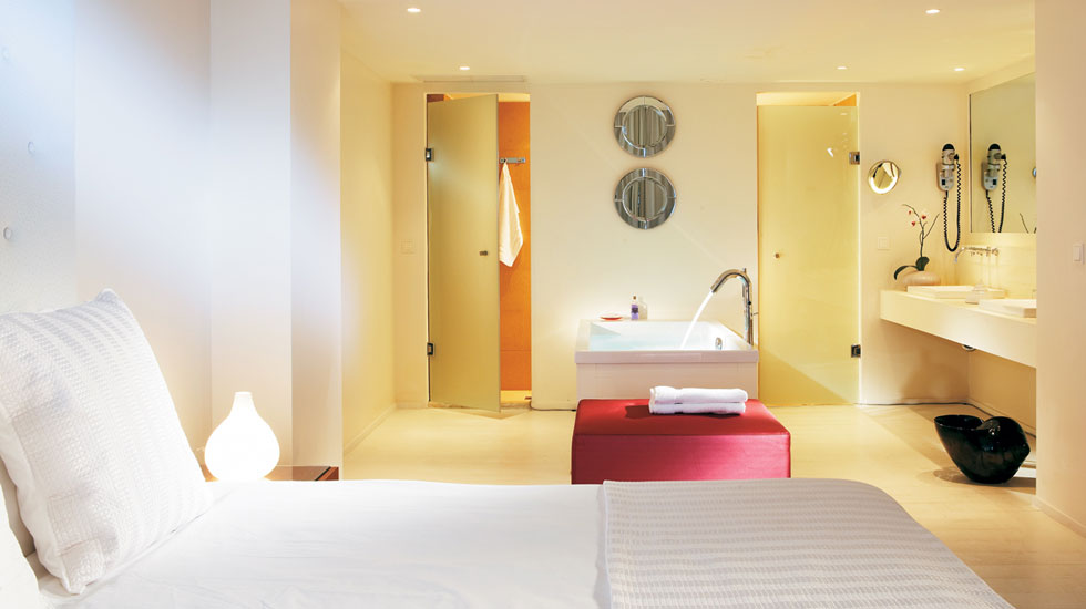 Luxury One-Bedroom Suite