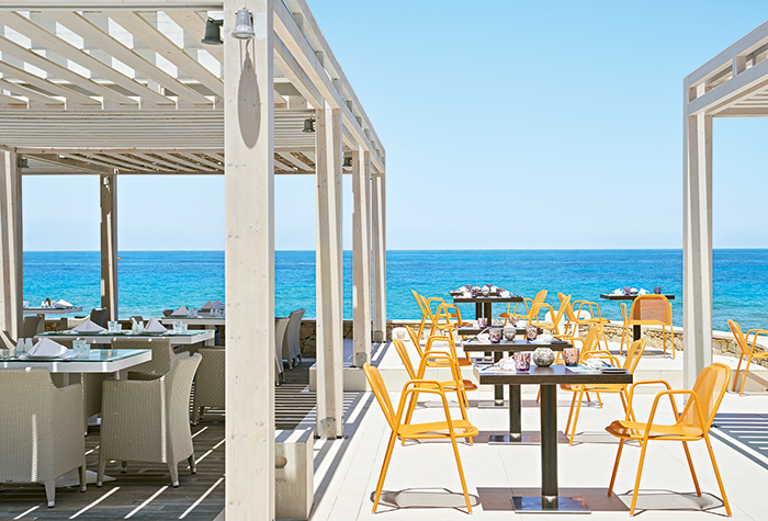 BEACH CLUB YALOS